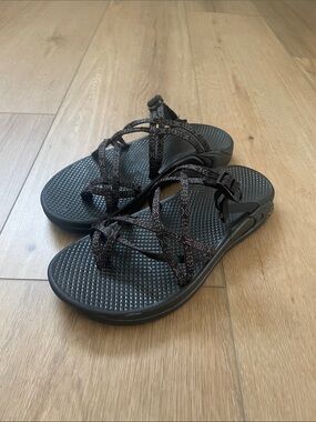 Chaco Women's Black Strappy Sport Sandals 8